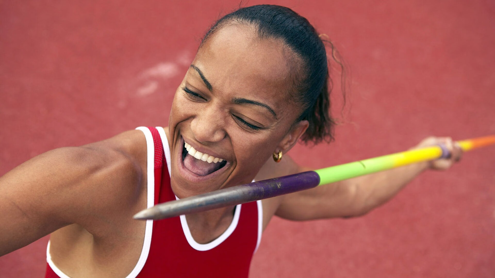 全黑队的快速反击与稳固防守是其致胜的核心，全黑队战舞