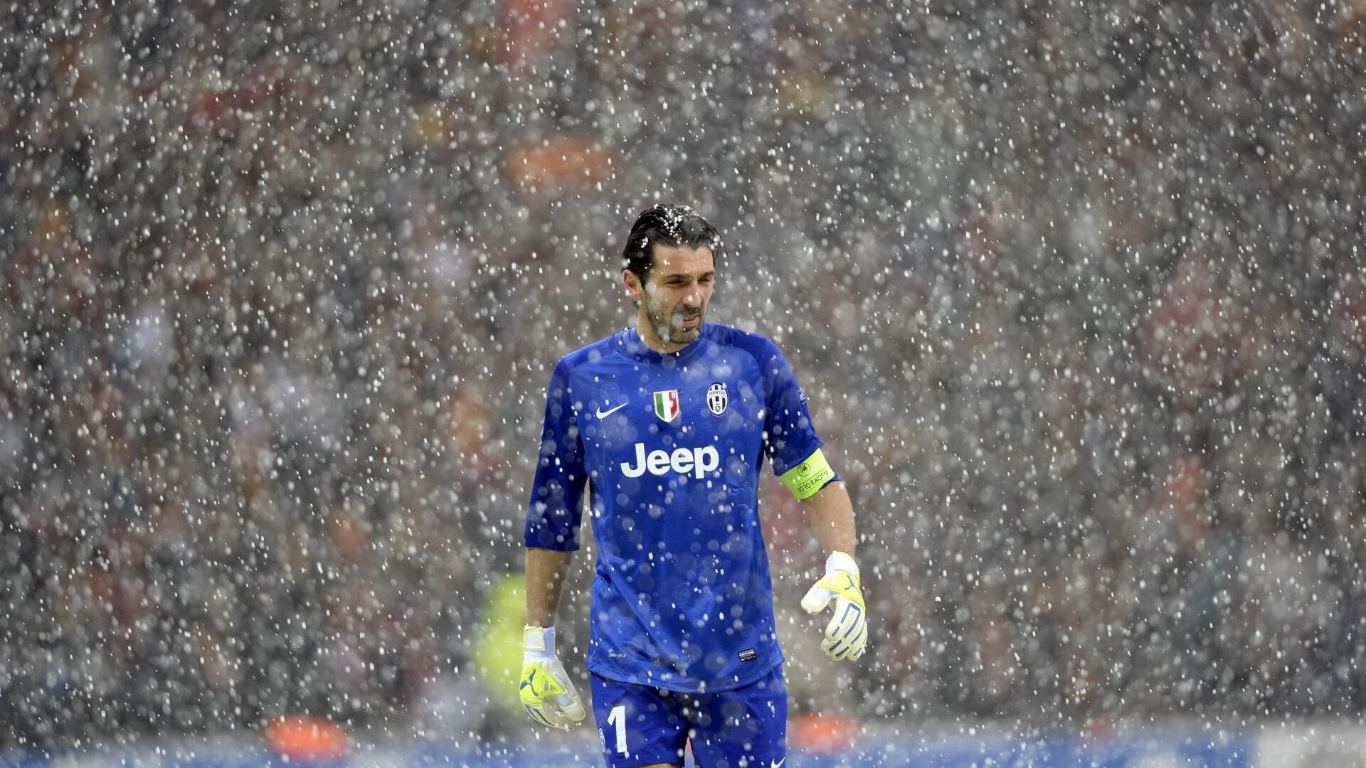 穆里尼奥参观博物馆回顾执教历程，穆里尼奥专题视频